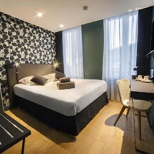 *** Hotel La Valiz France